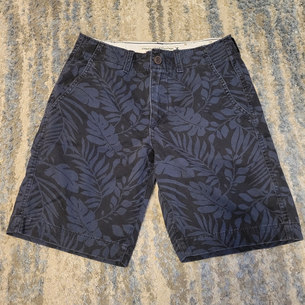 American Eagle Outfitters Navy Leaf Print Flat Front Shorts Size 28